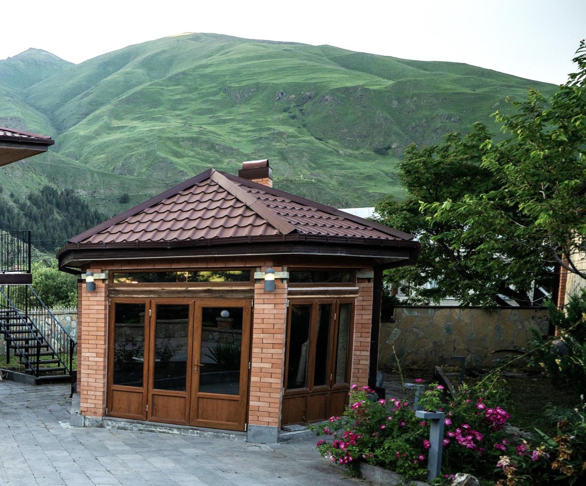 Vardisubani Villa Stepantsminda Exterior photo