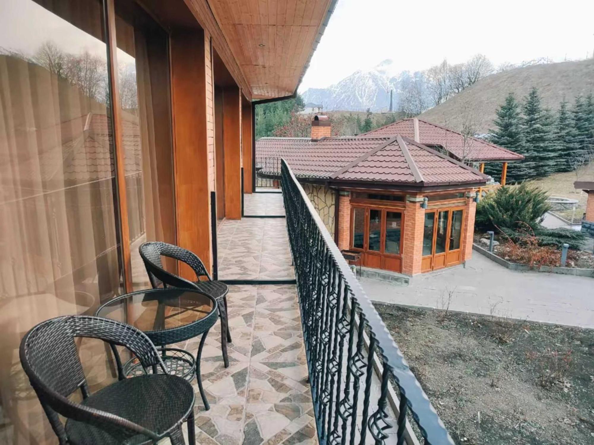 Vardisubani Villa Stepantsminda Exterior photo